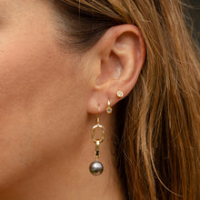 Load image into Gallery viewer, Chunky Paperclip Tahitian Pearl Earrings