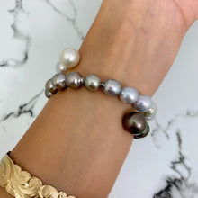 Load image into Gallery viewer, Ombre Tahitian Pearl Coil Bracelet