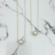 Load image into Gallery viewer, Mama White Pearl Bar Necklace
