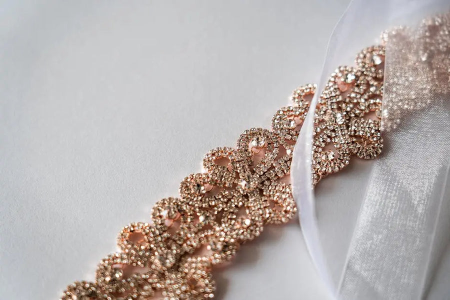 The Art of Selecting Bridal Necklaces: Balancing Tradition and Modern Style