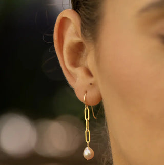Why Pearl Drop Earrings are the Perfect Accessory for the Modern Mermaid