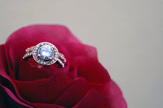 From Day to Night: Elevating Your Style with Romantic Jewelry Pieces