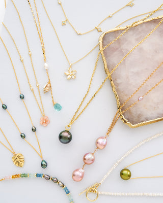 The Art of Selecting Bridal Necklaces: Balancing Tradition and Modern Style