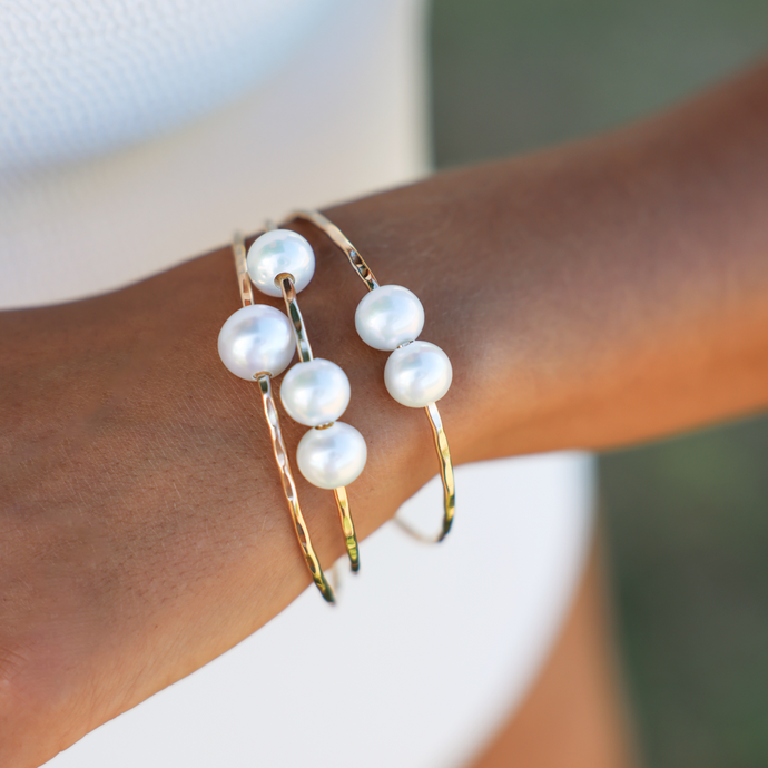 White Pearl Bangle Set