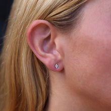 Load image into Gallery viewer, Hoku Diamond Stud Earring