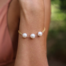 Load image into Gallery viewer, Ariel White Edison Pearl Bracelet