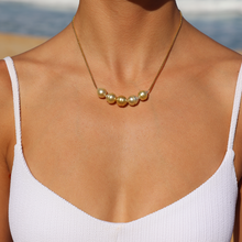 Load image into Gallery viewer, Clover Golden Pearl Necklace