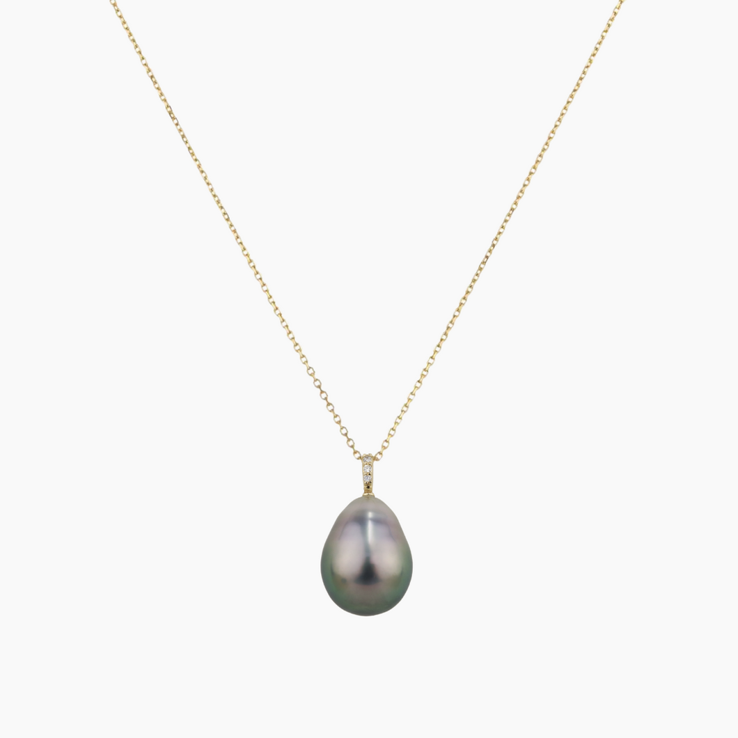 Lila Diamond Pearl Necklace