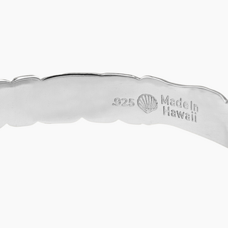 Close up of Hawaiian Heirloom Bangle in silver handcrafted in Hawaii 