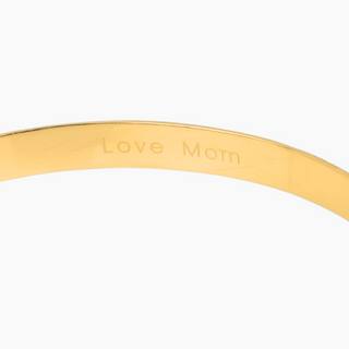 Close up of Hawaiian Heirloom Bangle in gold handcrafted in Hawaii 