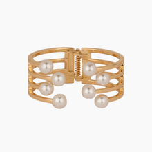 Load image into Gallery viewer, 8 White Pearl Cuff