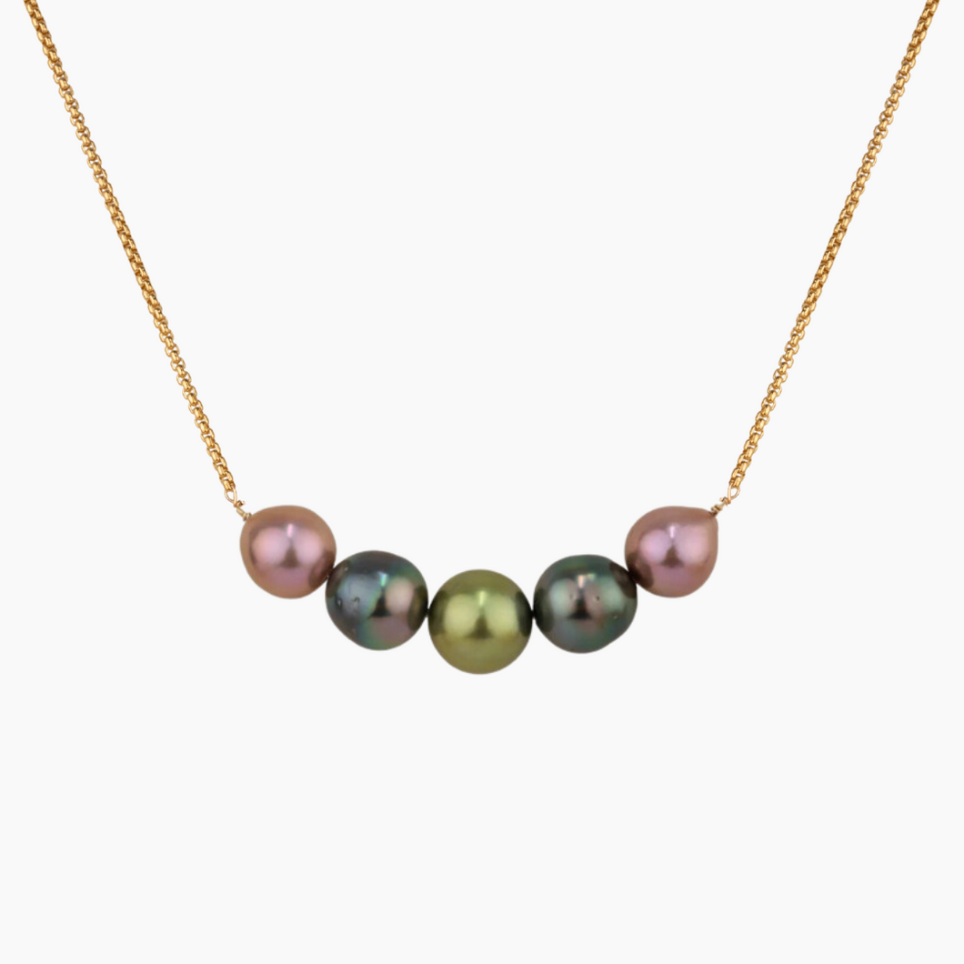 Aruba Stationary Pearl Necklace