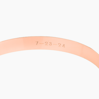 Close up of Hawaiian Heirloom Bangle in gold handcrafted in Hawaii 