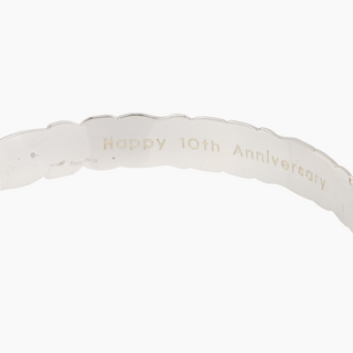  Close up of Hawaiian Heirloom Bangle in silver handcrafted in Hawaii 