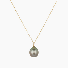 Load image into Gallery viewer, Emma Diamond Pearl Necklace
