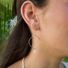 画像をギャラリービューアに読み込む, Lotus White Keshi Pearl Earrings