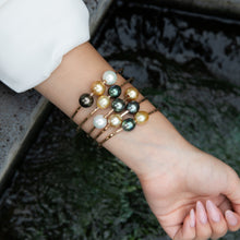 画像をギャラリービューアに読み込む, ハウ ゴールデン サウスシーパール コイルブレスレット