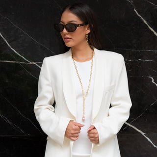 Pink Flameball Pearl necklace long with heavy gold chain on model