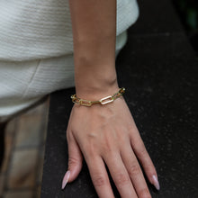 Load image into Gallery viewer, Luxe Links Paperclip Bracelet