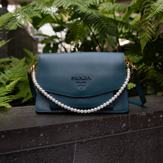 Classic White Pearl Bag Chain