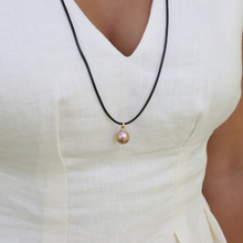 画像をギャラリービューアに読み込む, Bond Leather Pink Pearl Necklace