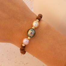 Load image into Gallery viewer, Anuenue Pearl Sandalwood Bracelet