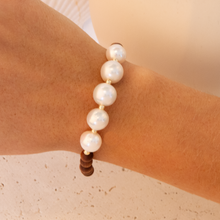 Load image into Gallery viewer, Elima White Pearl Sandalwood Bracelet