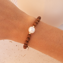 Load image into Gallery viewer, Single White Pearl Sandalwood Bracelet