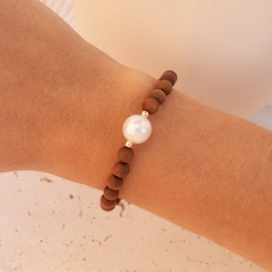 Single White Pearl Sandalwood Bracelet