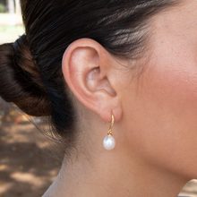 Load image into Gallery viewer, Leilani White Pearl Earring