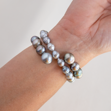 Load image into Gallery viewer, Silver Tahitian Pearl Coil Bracelet