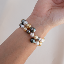 Load image into Gallery viewer, Hau Golden South Sea Pearl Coil Bracelet