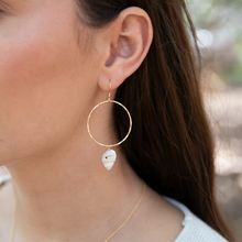 Load image into Gallery viewer, Shell Hoop Earrings