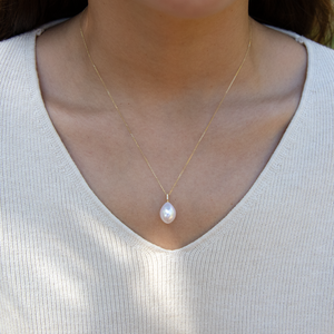 Regina Diamond Pearl Necklace