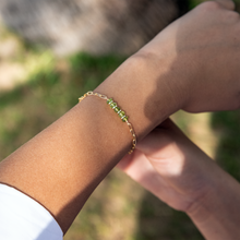 Load image into Gallery viewer, Peridot Paperclip Bracelet