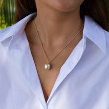 Load image into Gallery viewer, Cove Ombré Golden Pearl Necklace