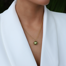 Load image into Gallery viewer, Green Goddess Pistachio Pearl Necklace