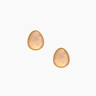 moonstone stud earring  in gold 