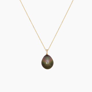 Tahitian black pearl necklace in gold handcrafted in Hawaii
