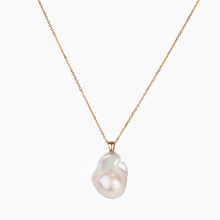 Load image into Gallery viewer, Nixie Flameball Pearl Necklace