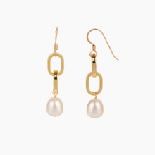 Load image into Gallery viewer, Chunky Paperclip White Pearl Earrings