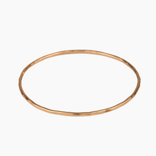 Load image into Gallery viewer, Plain Hammered Bangle