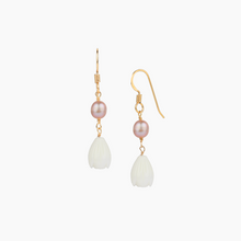 画像をギャラリービューアに読み込む, White Pikake Pink Pearl Earrings