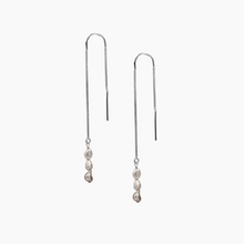 Load image into Gallery viewer, Silver Tahitian Keshi Pearl Threader Earrings