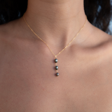 Load image into Gallery viewer, Ekolu Tahitian Keshi Pearl Y Necklace