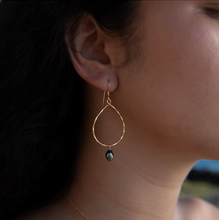 Load image into Gallery viewer, Jordan Tahitian Keshi Pearl Earrings