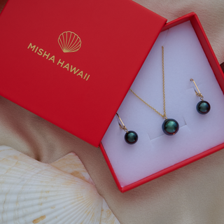 Tahitian black pearl drop earrings and necklace in gold handcrafted in Hawaii