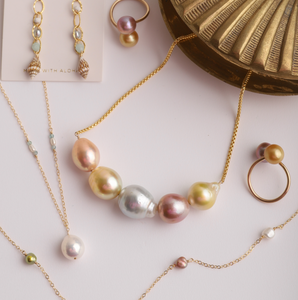 Queen Pastel Pearl Necklace