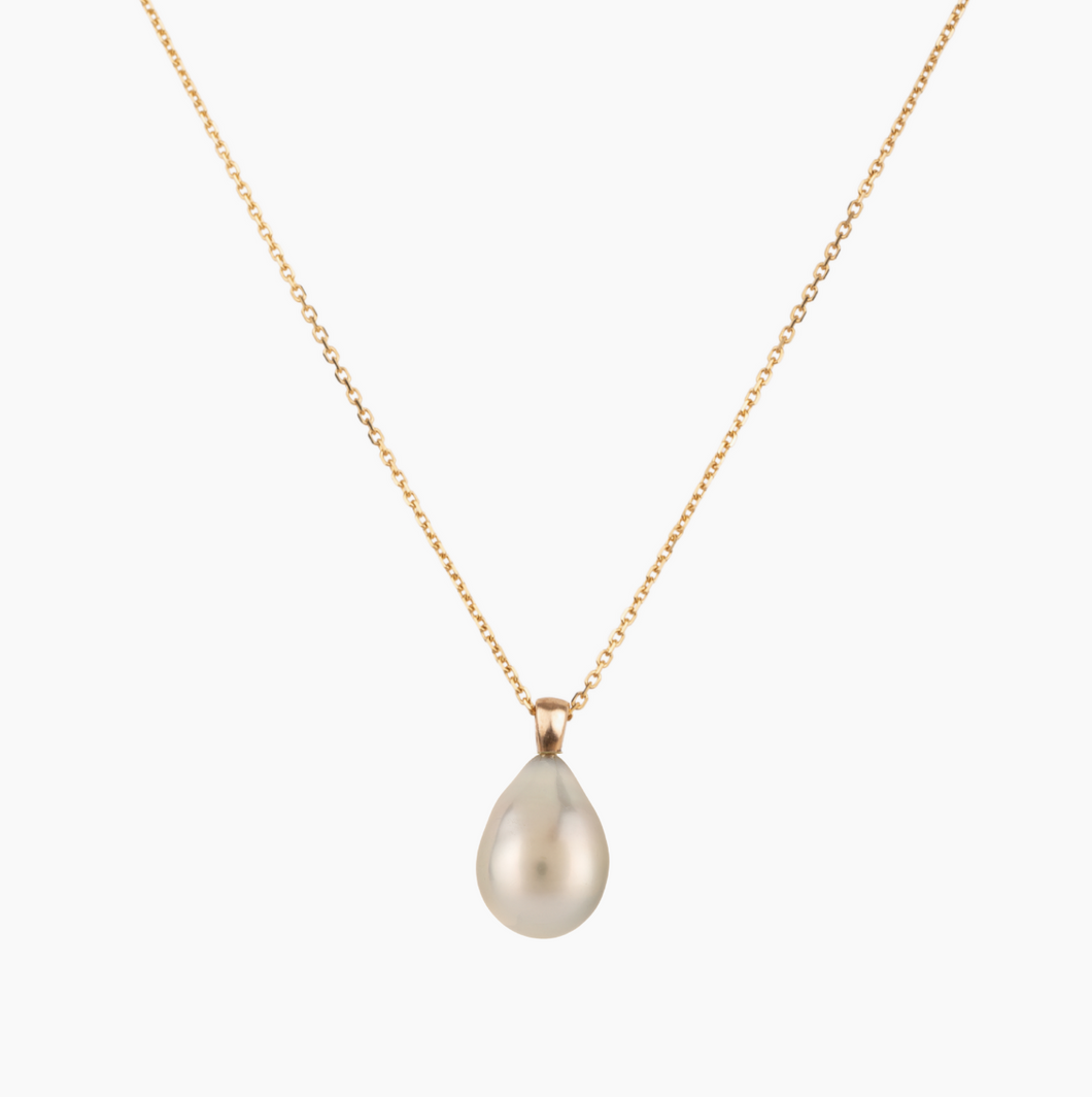 Dara Pearl Necklace