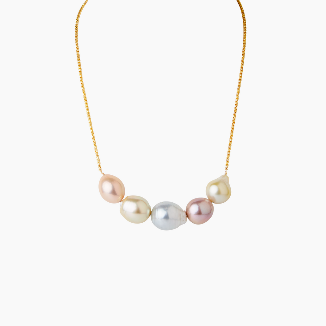 Queen Pastel Pearl Necklace